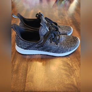 Adidas cloud foam tennis shoes size 10